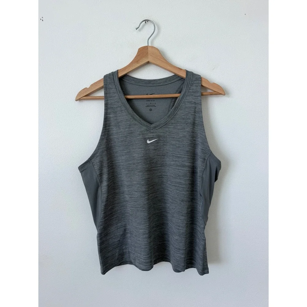 Nike Women's V-Neck Tank Top – Gray – Large – Excellent Condition